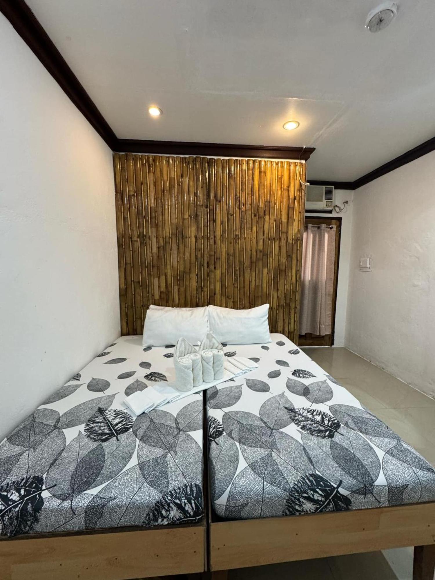 Aquaholik Traveler'S Lodge Ель-Нідо Екстер'єр фото
