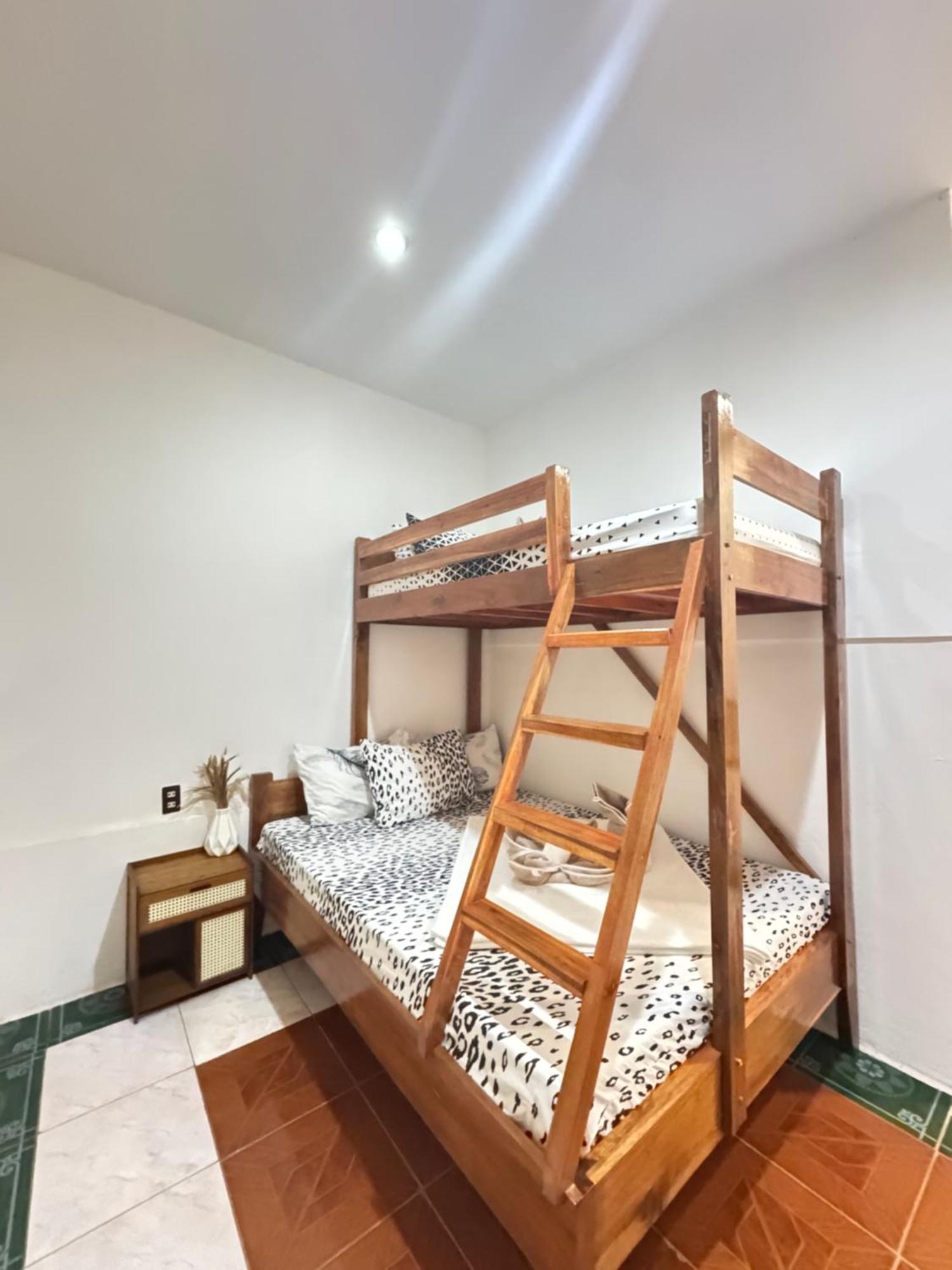 Aquaholik Traveler'S Lodge Ель-Нідо Екстер'єр фото